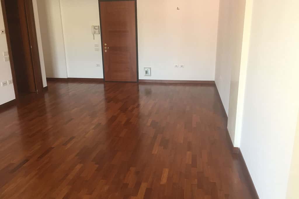 Parquet in legno scuro Vicenza